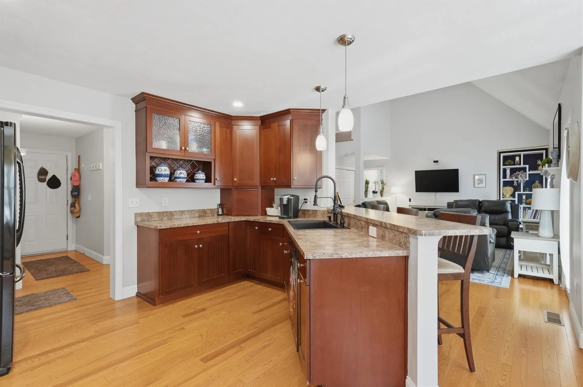 5 Sarah's Way Newton NH 03858-3427