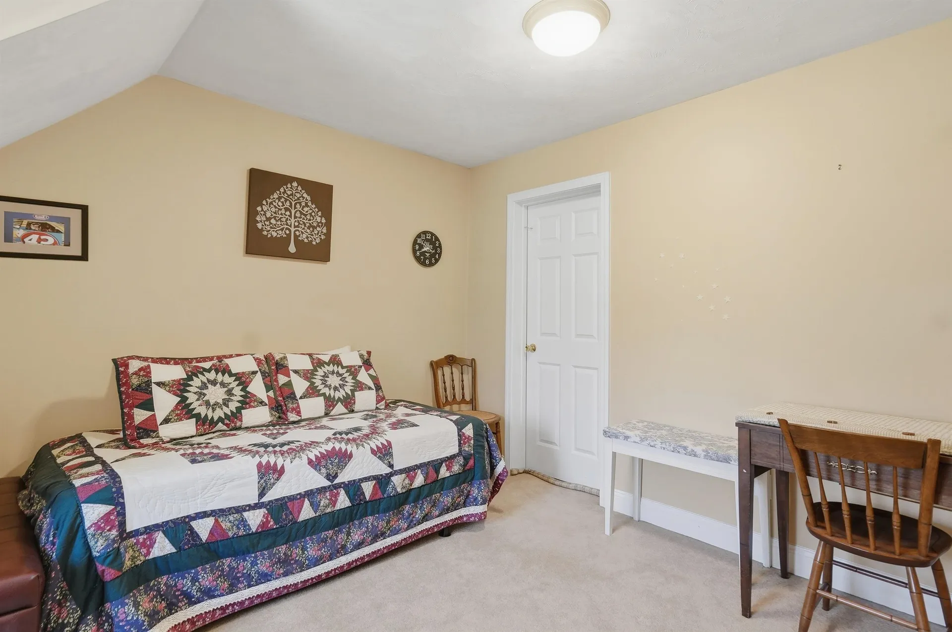 5 Sarah's Way Newton NH 03858-3427