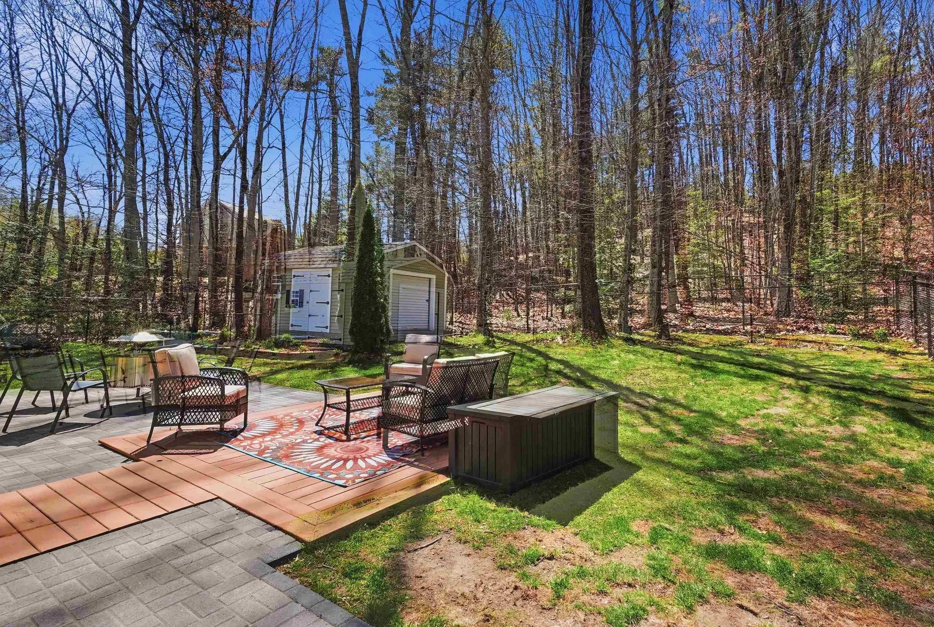 5 Sarah's Way Newton NH 03858-3427