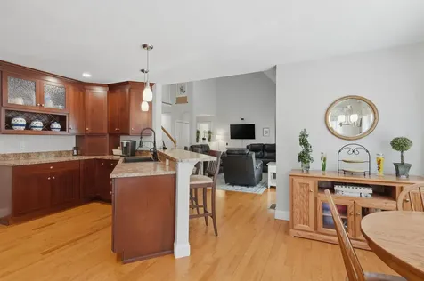 5 Sarah's Way Newton NH 03858-3427