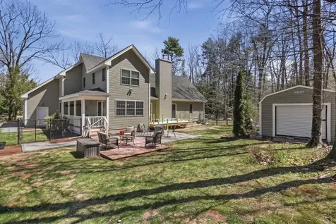 5 Sarah's Way Newton NH 03858-3427