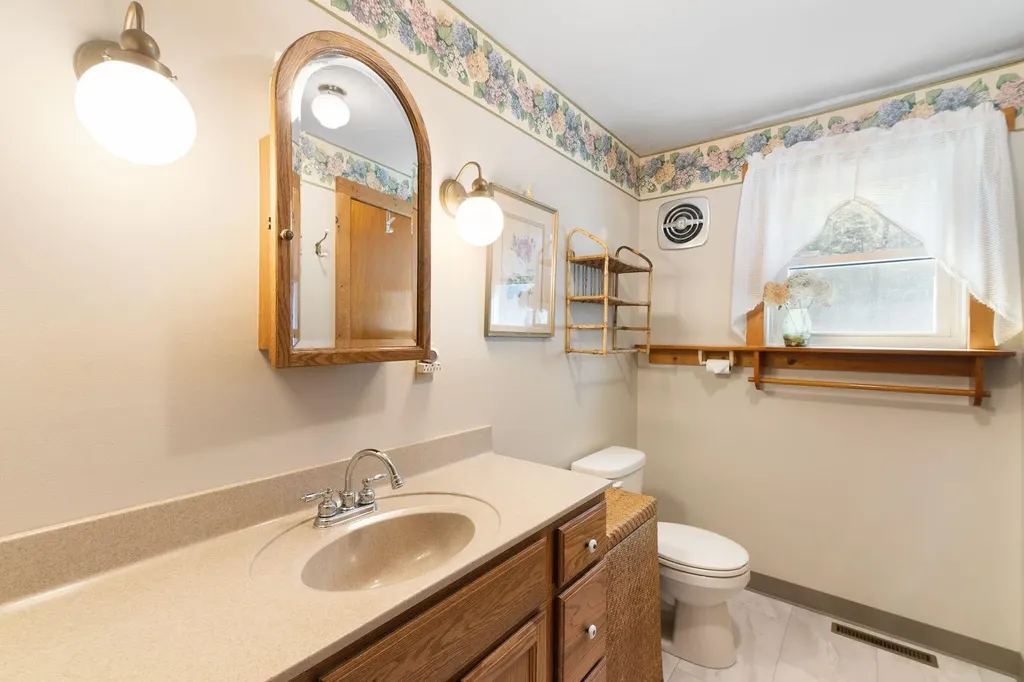 408 Old Guilford Road Brattleboro VT 05301