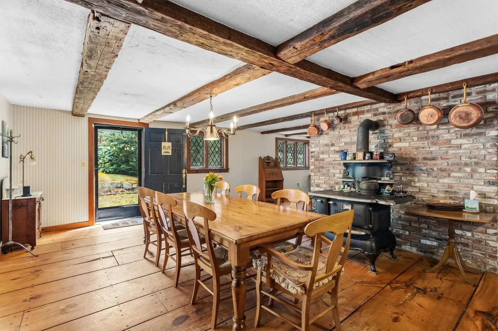 73 Clark Mill Road Weare NH 03281