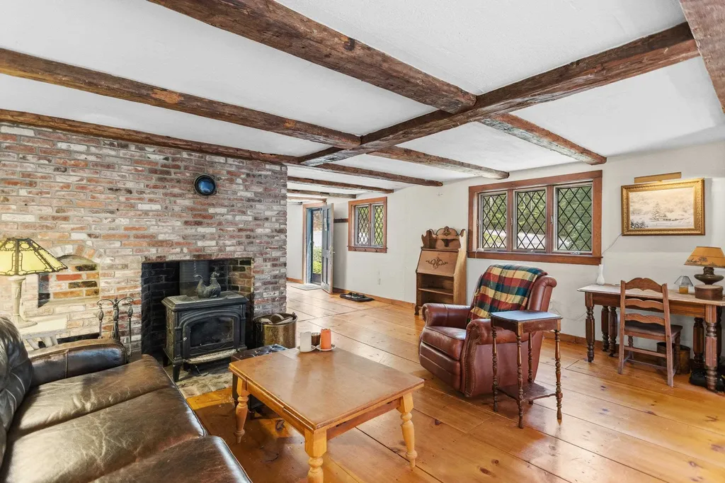73 Clark Mill Road Weare NH 03281