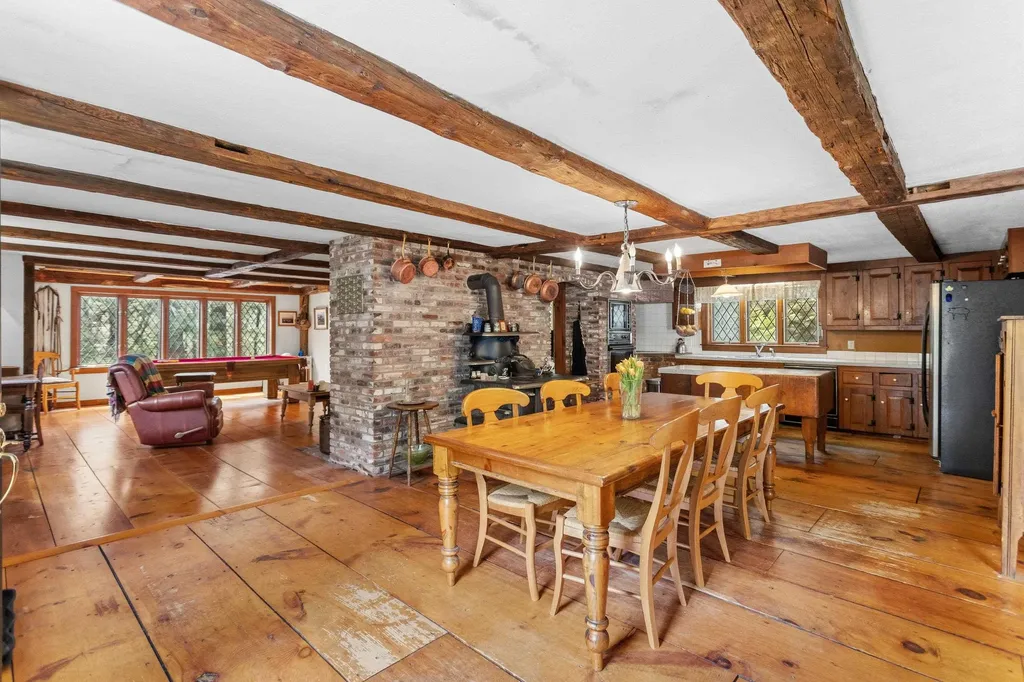 73 Clark Mill Road Weare NH 03281