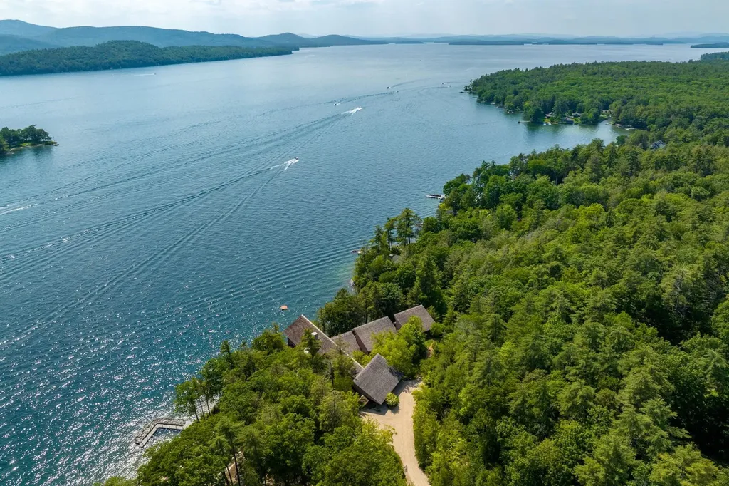 20 Wyman Drive Wolfeboro NH 03894
