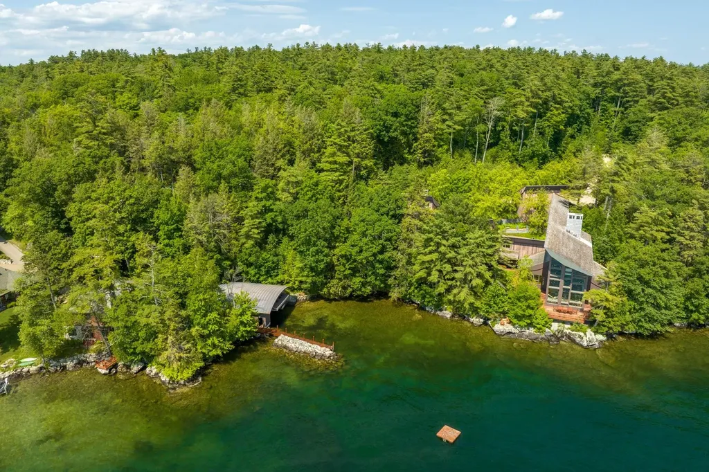 20 Wyman Drive Wolfeboro NH 03894