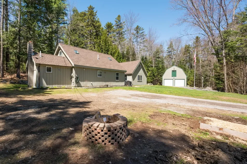 22 Anderson Road Unity NH 03773
