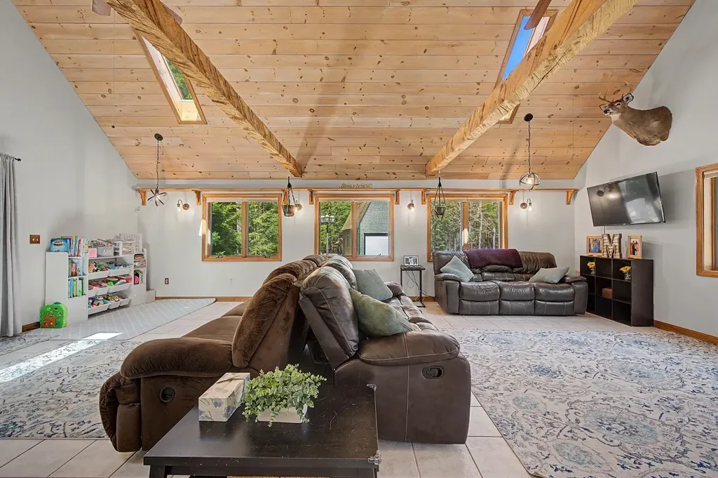 22 Anderson Road Unity NH 03773
