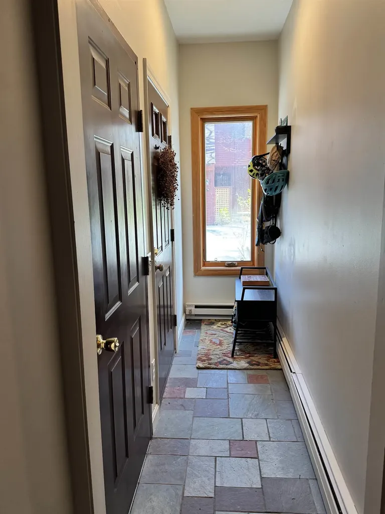 17 Robin Way Brattleboro VT 05301