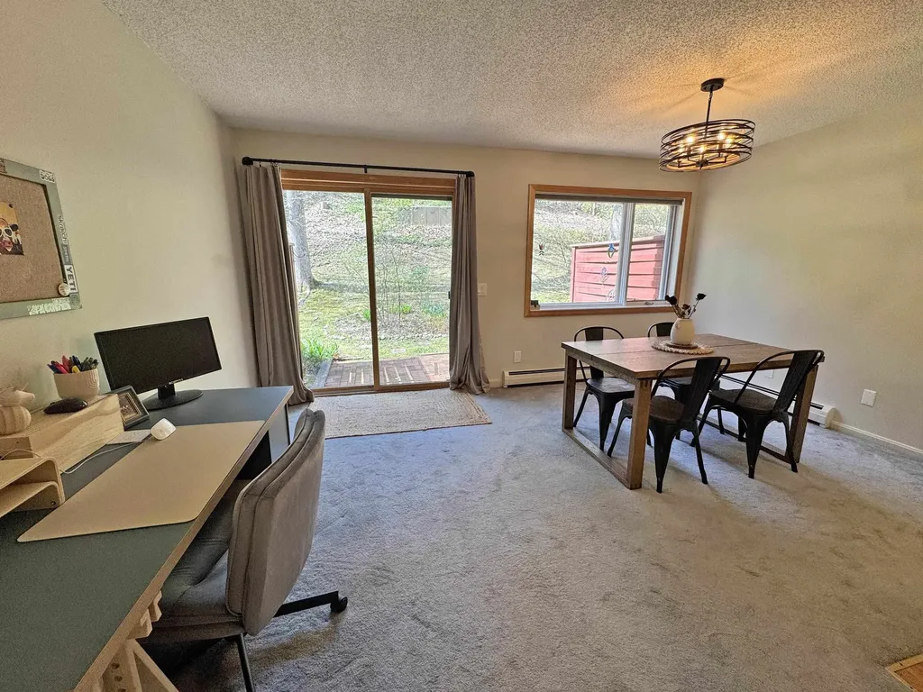 17 Robin Way Brattleboro VT 05301