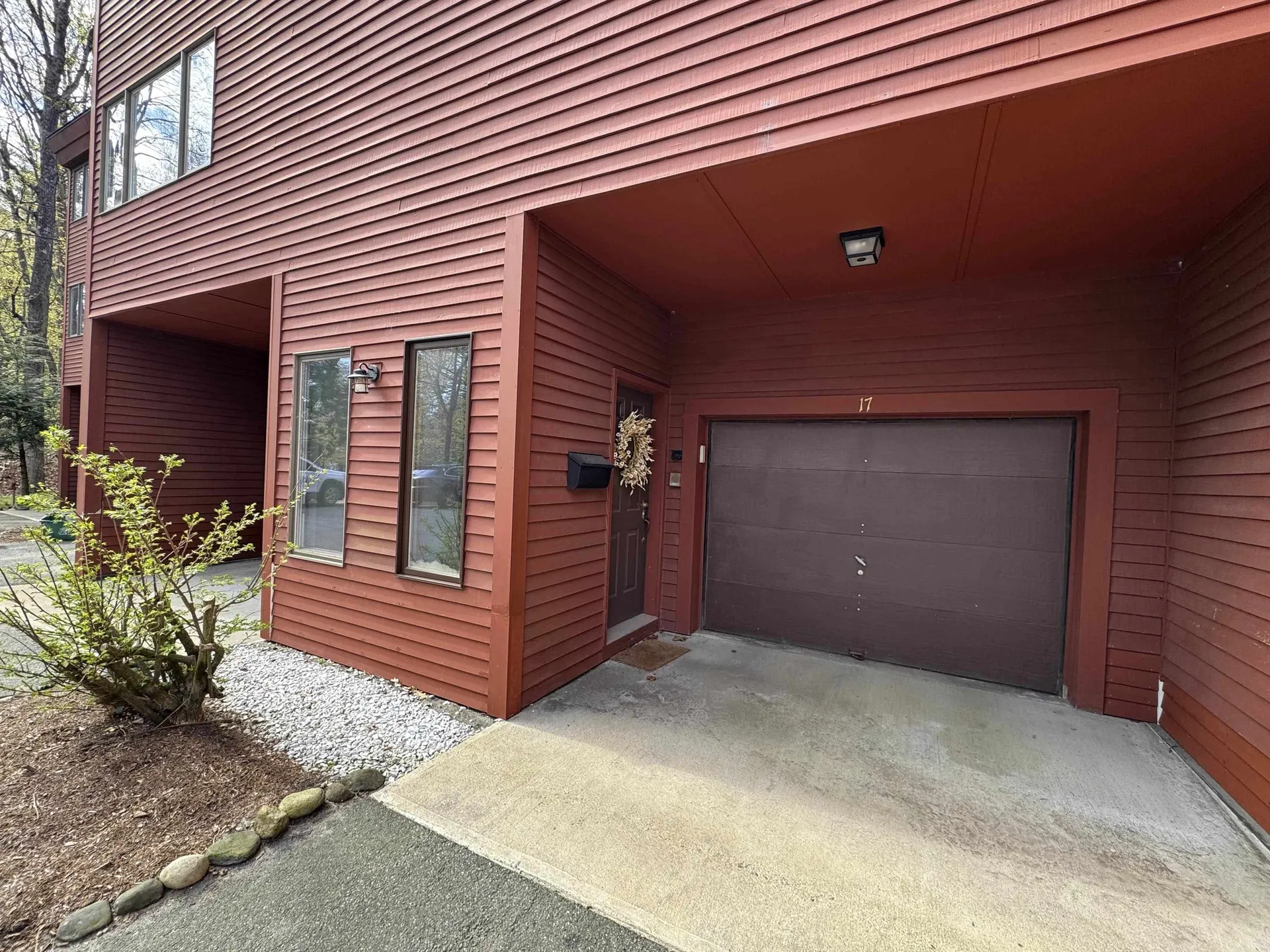 17 Robin Way Brattleboro VT 05301