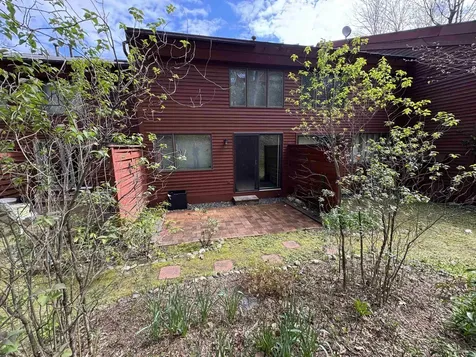 17 Robin Way Brattleboro VT 05301