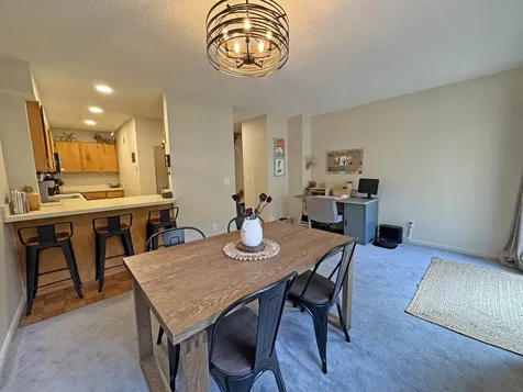 17 Robin Way Brattleboro VT 05301