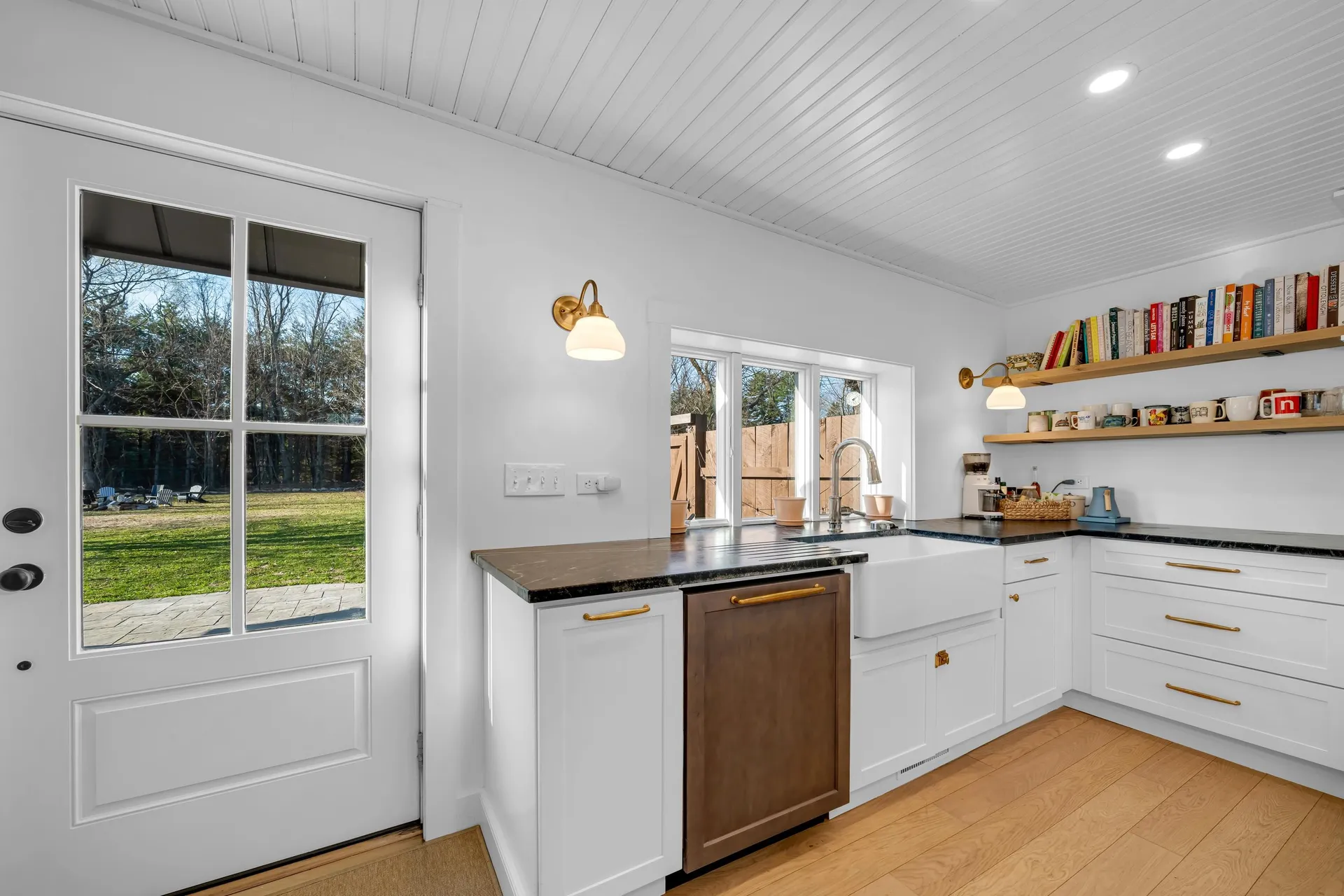 54 Middle Road Brentwood NH 03833