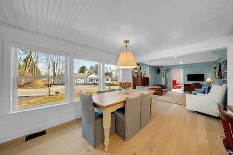 54 Middle Road Brentwood NH 03833
