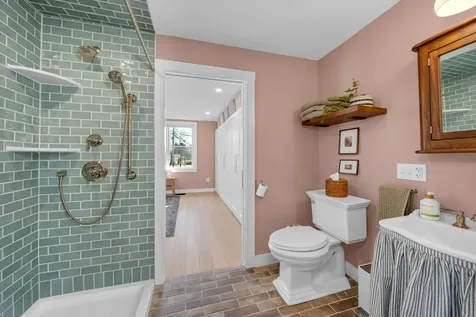 54 Middle Road Brentwood NH 03833