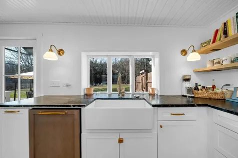 54 Middle Road Brentwood NH 03833