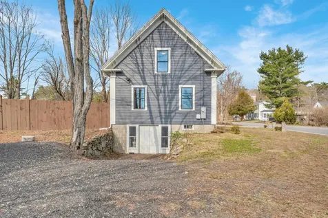 54 Middle Road Brentwood NH 03833