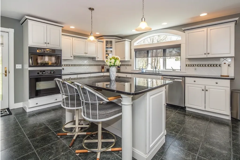 10 Upland Drive Rutland City VT 05701