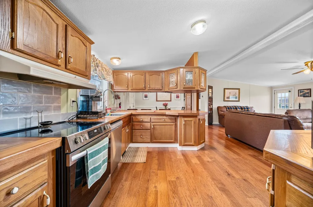 711 Knowles Flat Road Eden VT 05652