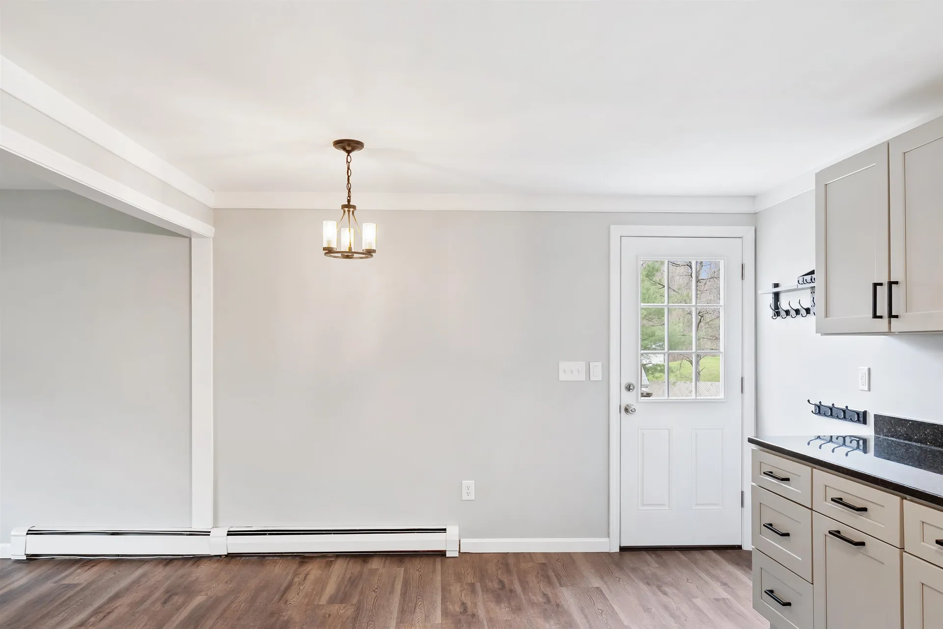11 Coteville Road Londonderry NH 03053