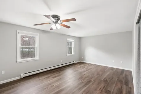 11 Coteville Road Londonderry NH 03053