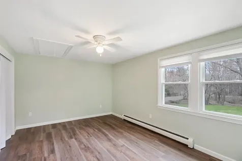 11 Coteville Road Londonderry NH 03053