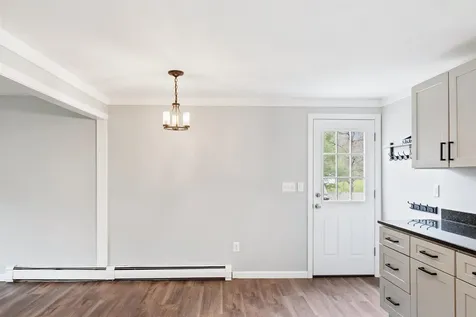 11 Coteville Road Londonderry NH 03053