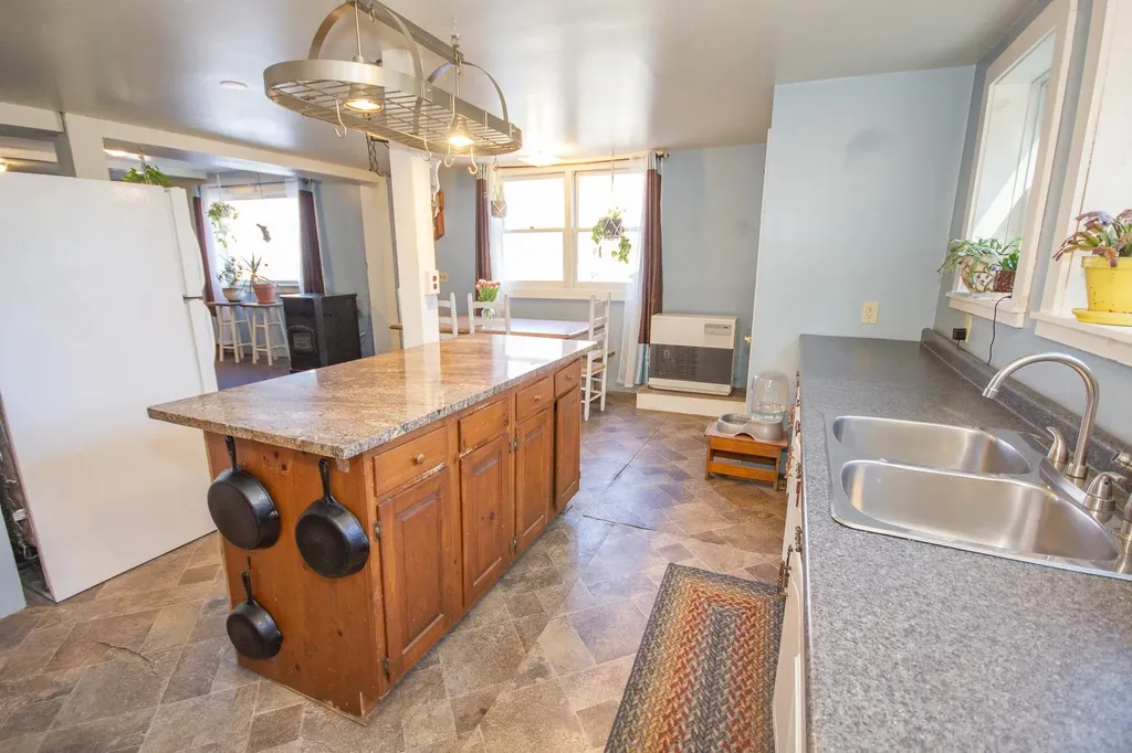 3873 Vt Route 100 Granville VT 05747