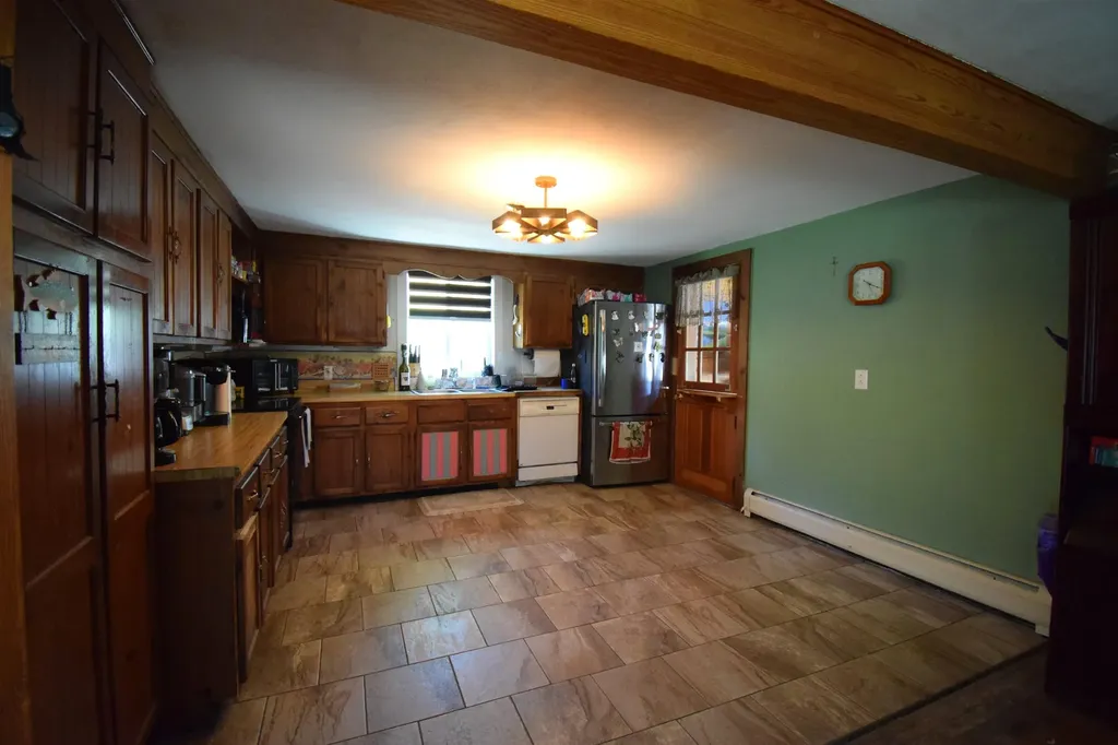 9 Ann Hannagan Lane Kingston NH 03848