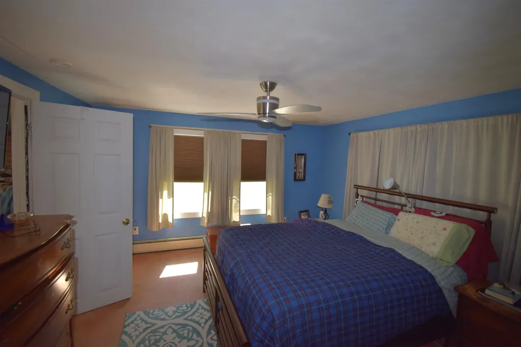 9 Ann Hannagan Lane Kingston NH 03848
