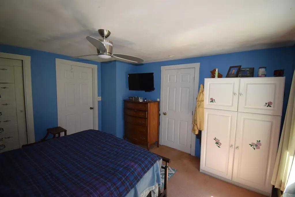 9 Ann Hannagan Lane Kingston NH 03848