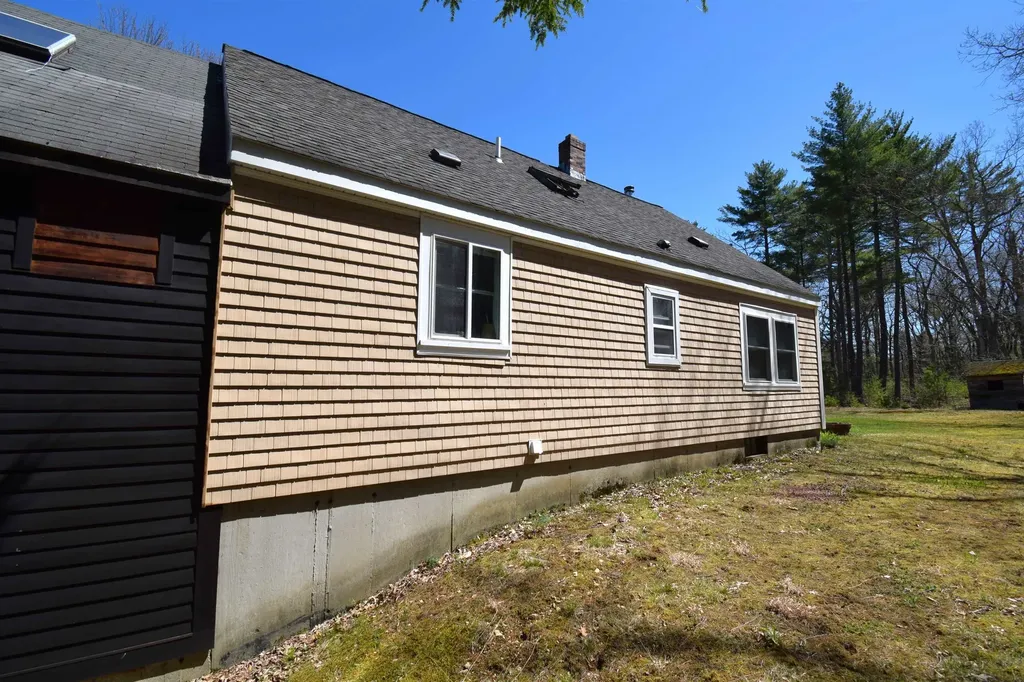 9 Ann Hannagan Lane Kingston NH 03848