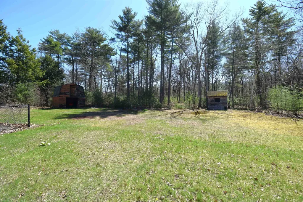 9 Ann Hannagan Lane Kingston NH 03848