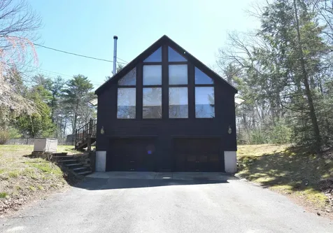 9 Ann Hannagan Lane Kingston NH 03848
