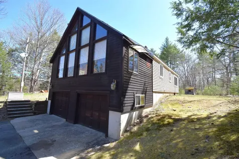 9 Ann Hannagan Lane Kingston NH 03848