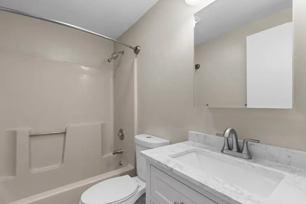 209 White Cedar Boulevard Portsmouth NH 03801