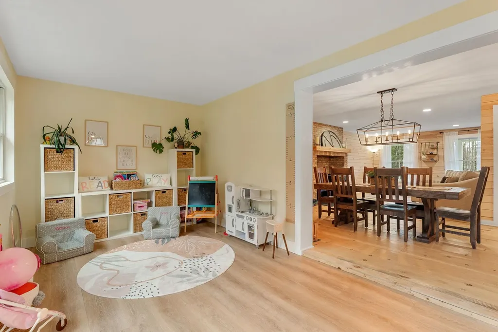 163 E Countryside Road Waterbury VT 05676-4491