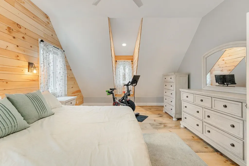 163 E Countryside Road Waterbury VT 05676-4491