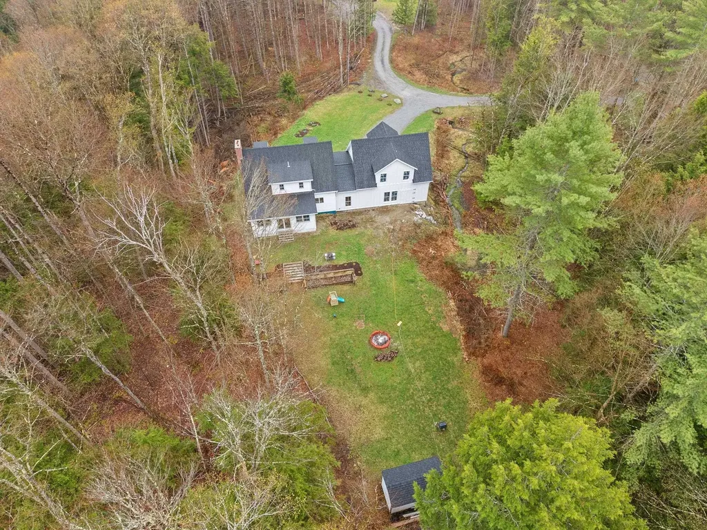 163 E Countryside Road Waterbury VT 05676-4491