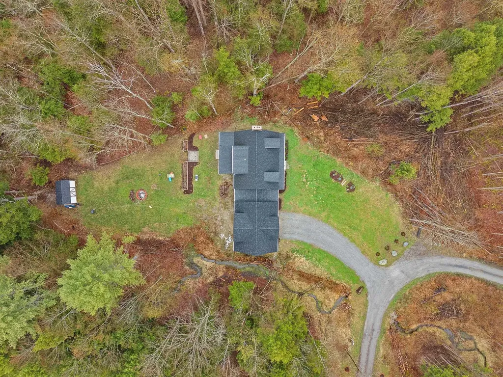 163 E Countryside Road Waterbury VT 05676-4491