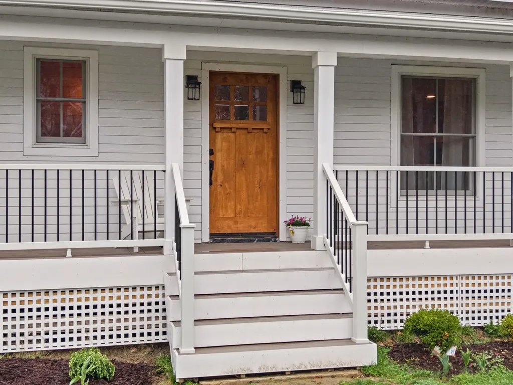 163 E Countryside Road Waterbury VT 05676-4491