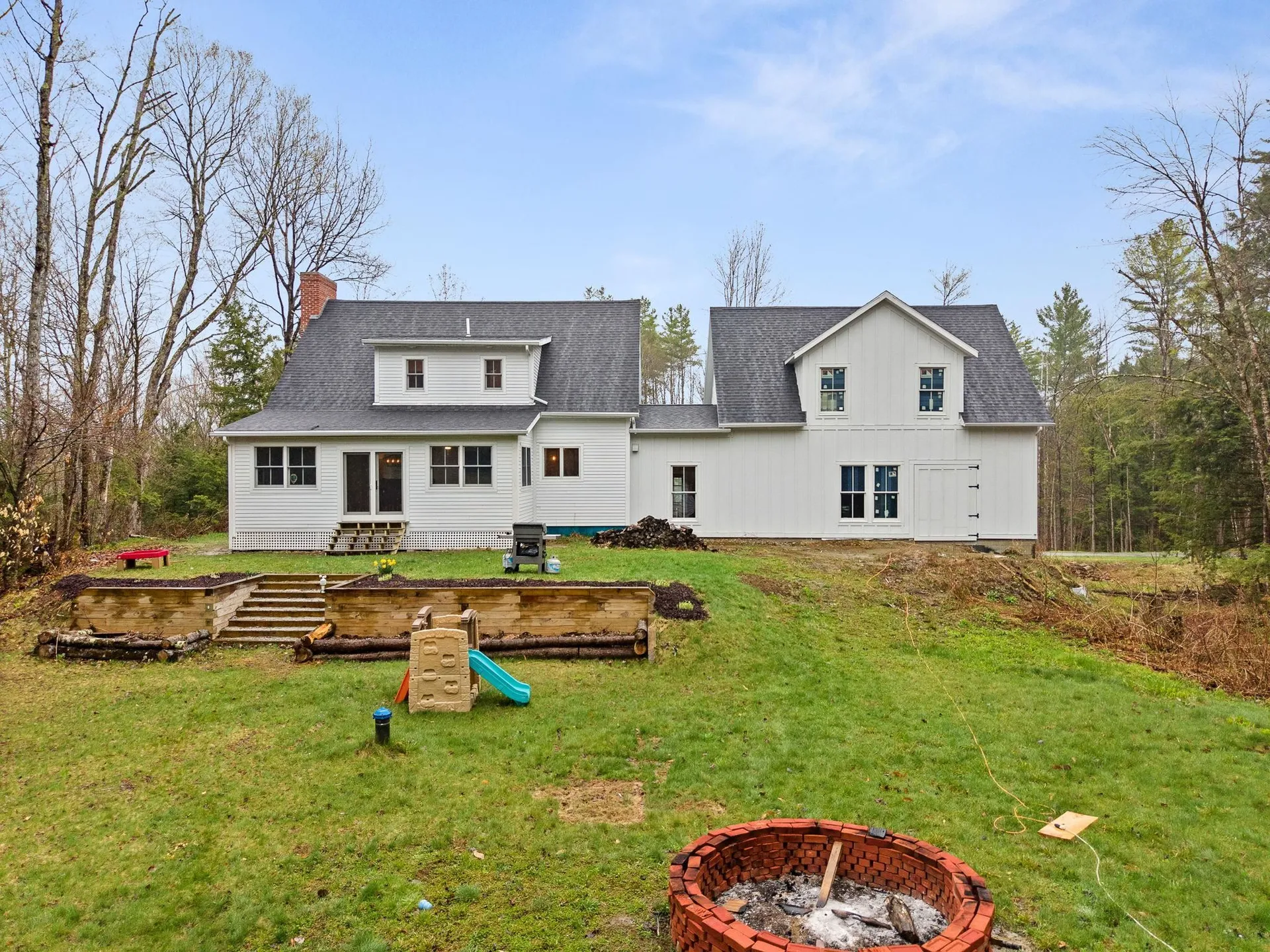 163 E Countryside Road Waterbury VT 05676-4491