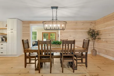 163 E Countryside Road Waterbury VT 05676-4491