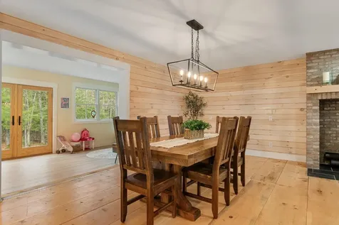163 E Countryside Road Waterbury VT 05676-4491
