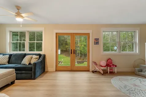 163 E Countryside Road Waterbury VT 05676-4491