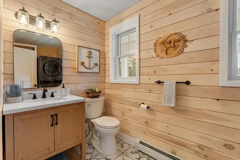 163 E Countryside Road Waterbury VT 05676-4491