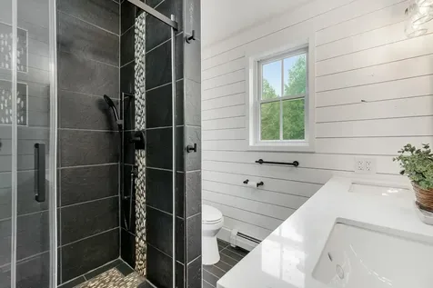 163 E Countryside Road Waterbury VT 05676-4491