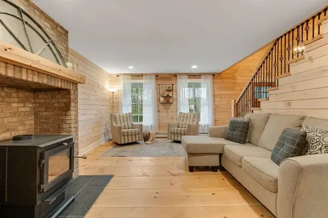 163 E Countryside Road Waterbury VT 05676-4491